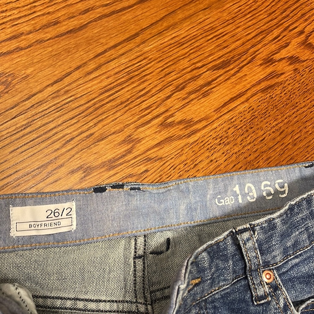 Gap Women’s denim shorts - Picture 2 of 4